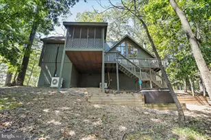 315 Endless Summer Rd, Hedgesville, WV 25427 - Photo 1