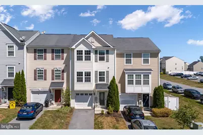 14 Venetian Court, Hedgesville, WV 25427 - Photo 1