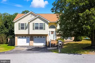 84 Planet Ct, Martinsburg, WV 25404 - Photo 1