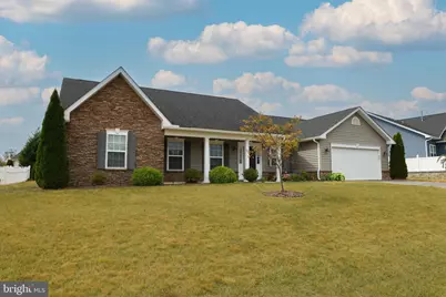 636 Aqueduct Avenue, Martinsburg, WV 25404 - Photo 1