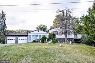 939 Loop Rd, Gerrardstown, WV 25420 - Photo 1