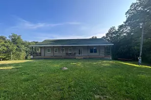 555 Sawmill Rd, Hedgesville, WV 25427 - Photo 1