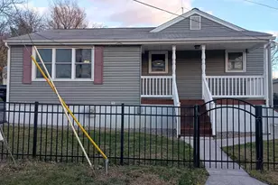 150 Sycamore St, Martinsburg, WV 25401 - Photo 1