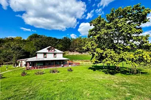 92 Arnold Rd, Petersburg, WV 26847 - Photo 1