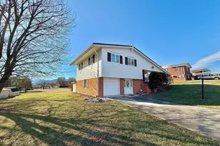 244 Bryan St, Petersburg, WV 26847 - Photo 1