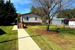 216 Maple Ave, Moorefield, WV 26836 - Photo 1