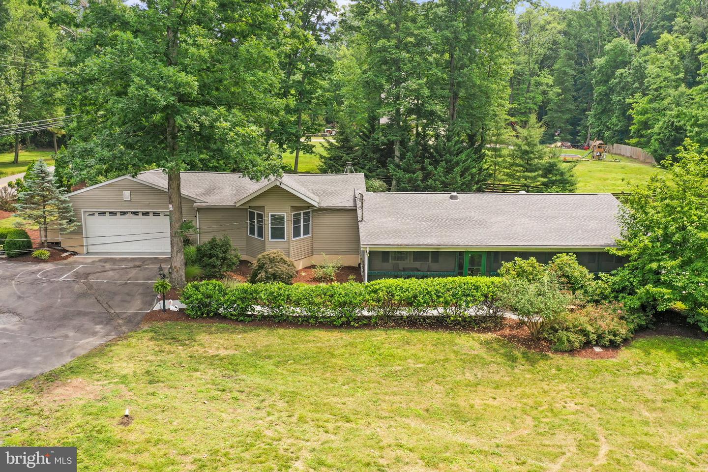 895 Lower Clubhouse Drive, Harpers Ferry, WV 25425 MLS WVJF2008270