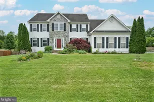 33 General Early Dr, Harpers Ferry, WV 25425 - Photo 1