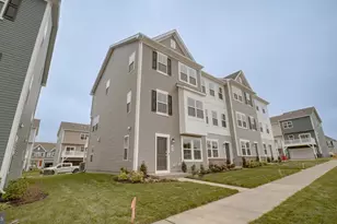 42 Rolling Branch Dr, Ranson, WV 25438 - Photo 1