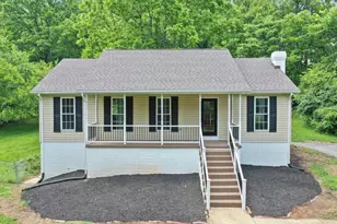 360 New Meadow Dr, Kearneysville, WV 25430 - Photo 1