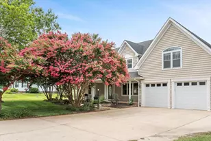 71 Muirfield Ct, Charles Town, WV 25414 - Photo 1