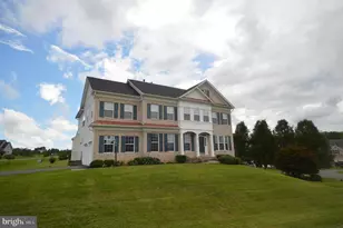 29 Pathfinder Ct, Shepherdstown, WV 25443 - Photo 1