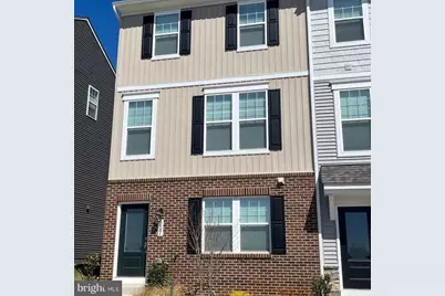 327 Presidents Pointe Ave, Ranson, WV 25438 - Photo 1