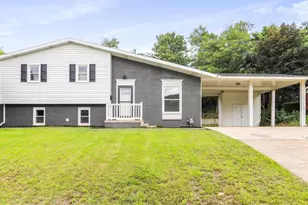 320 Valley View Ave, Keyser, WV 26726 - Photo 1