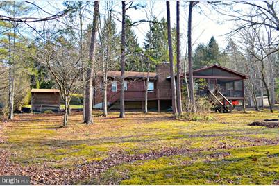 51 Bullfrog Ln Great Cacapon Wv 25422 Mls Wvmo108534