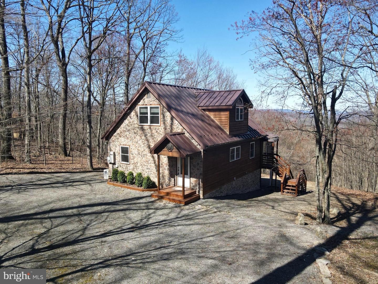 671 Razorback Ridge Rd, Great Cacapon, WV 25422 MLS WVMO2002876