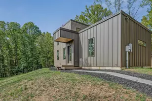 1573 Holly Hill Ln, Berkeley Springs, WV 25411 - Photo 1