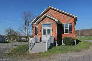 577 Winchester St, Paw Paw, WV 25434 - Photo 1