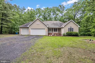 164 Wandering Ln, Hedgesville, WV 25427 - Photo 1