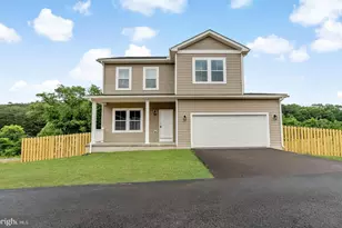 142 Greg Dr, Berkeley Springs, WV 25411 - Photo 1