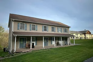 232 Southridge Dr, Berkeley Springs, WV 25411 - Photo 1