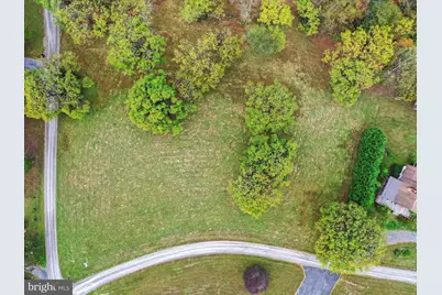 Peach Orchard, Berkeley Springs, WV 25411 - Photo 1