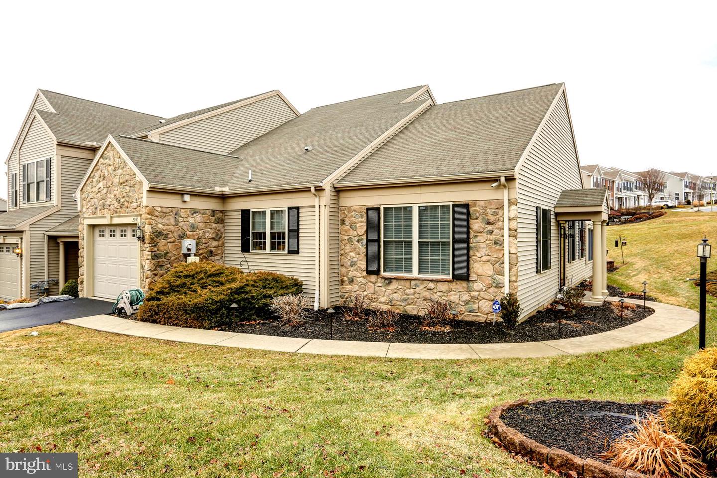 2055 Deer Run Dr, Hummelstown, PA 17036 MLS 1000104342 Coldwell Banker