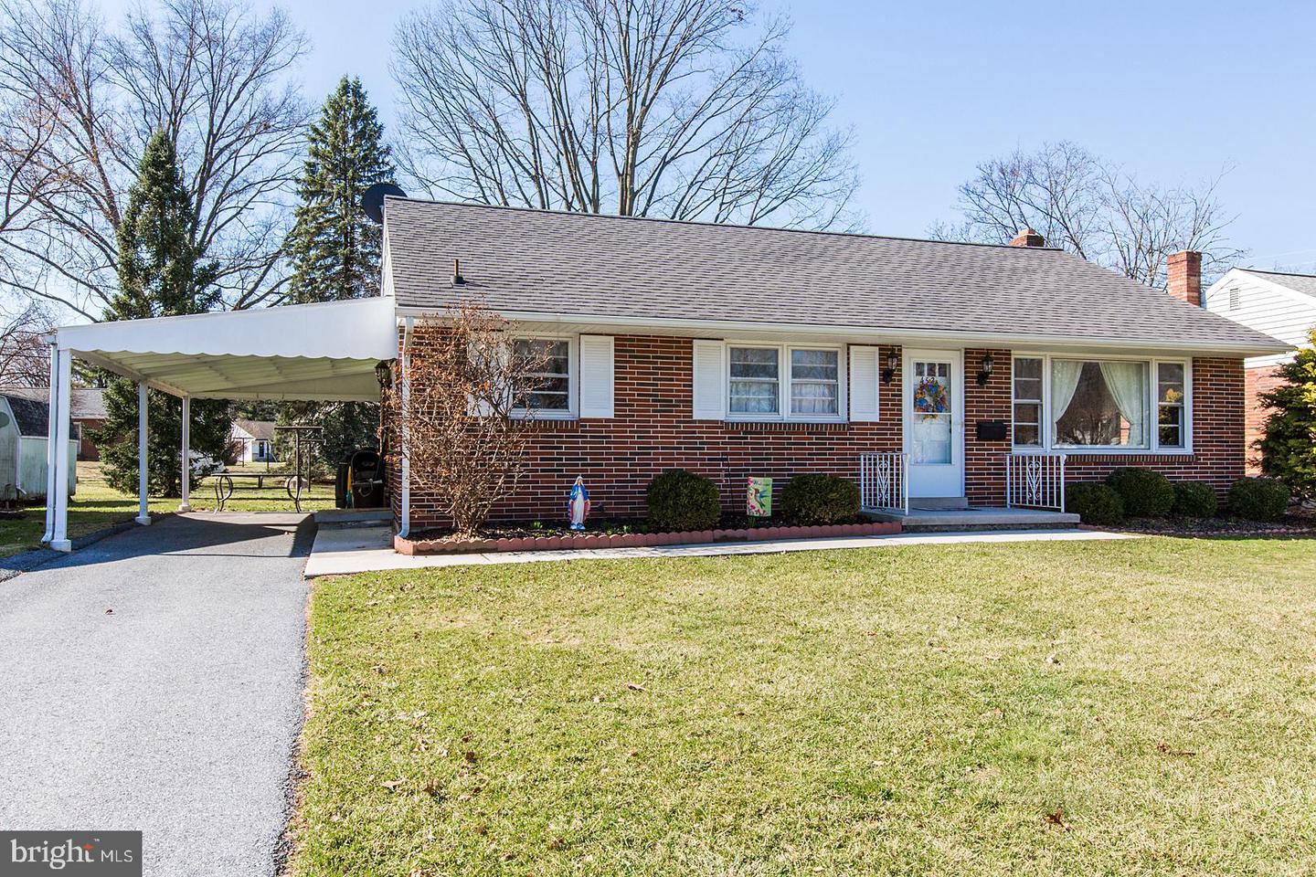 452 N Mt Joy St, Elizabethtown, PA 17022 MLS 1000224648 Coldwell Banker