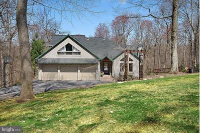 112 Hollow Woods Drive - Photo 1