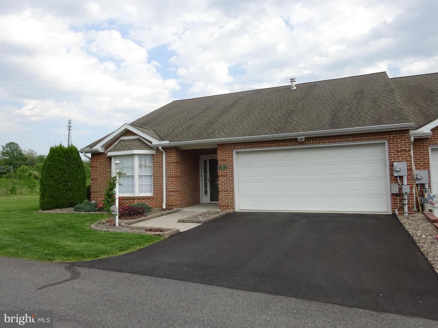 438 Moss Spring Ave, Greencastle, PA 17225 MLS 1001412146 Coldwell