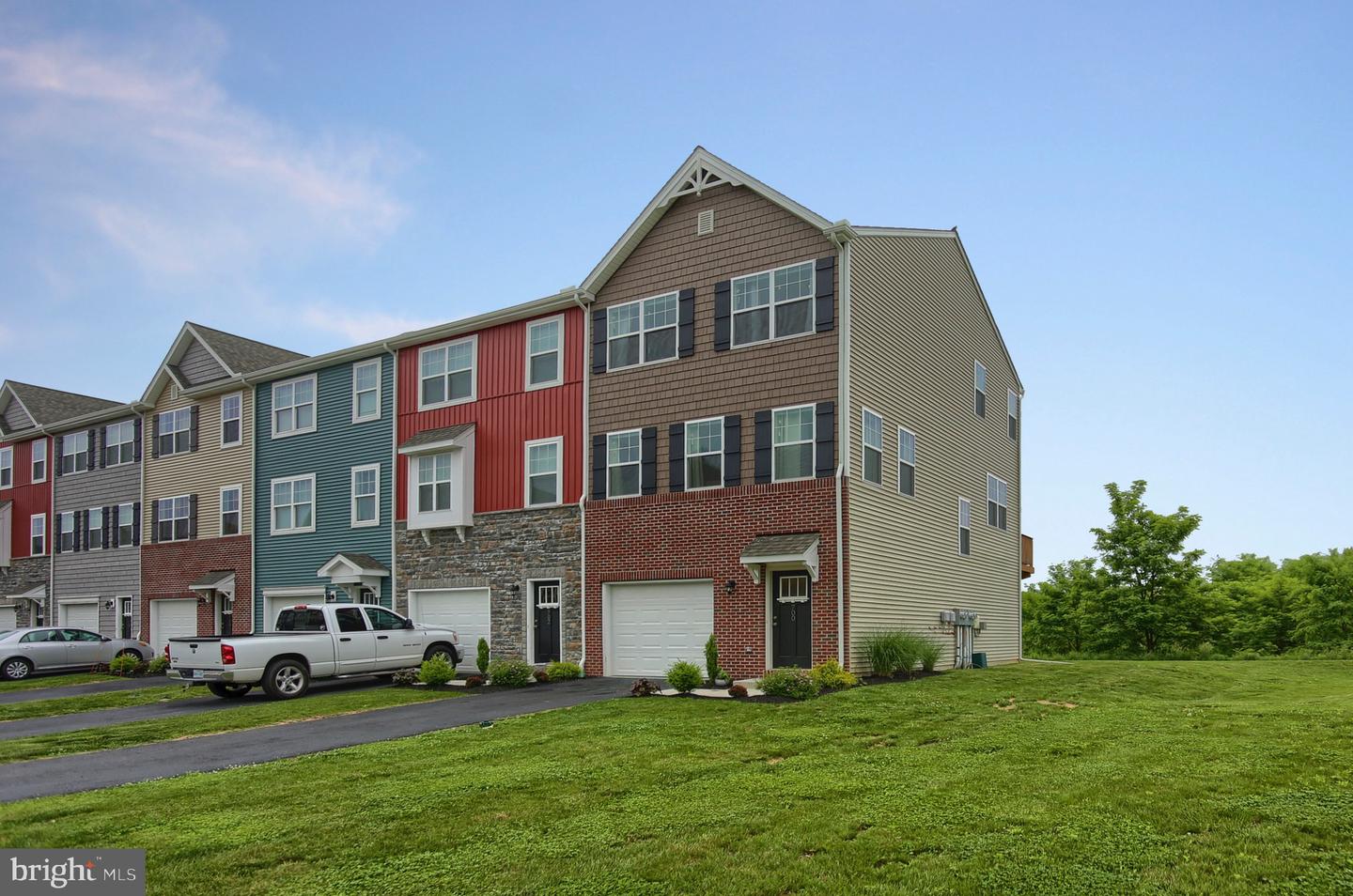 700 Admiral's Quay Dr, Mechanicsburg, PA 17050 MLS 1001724134