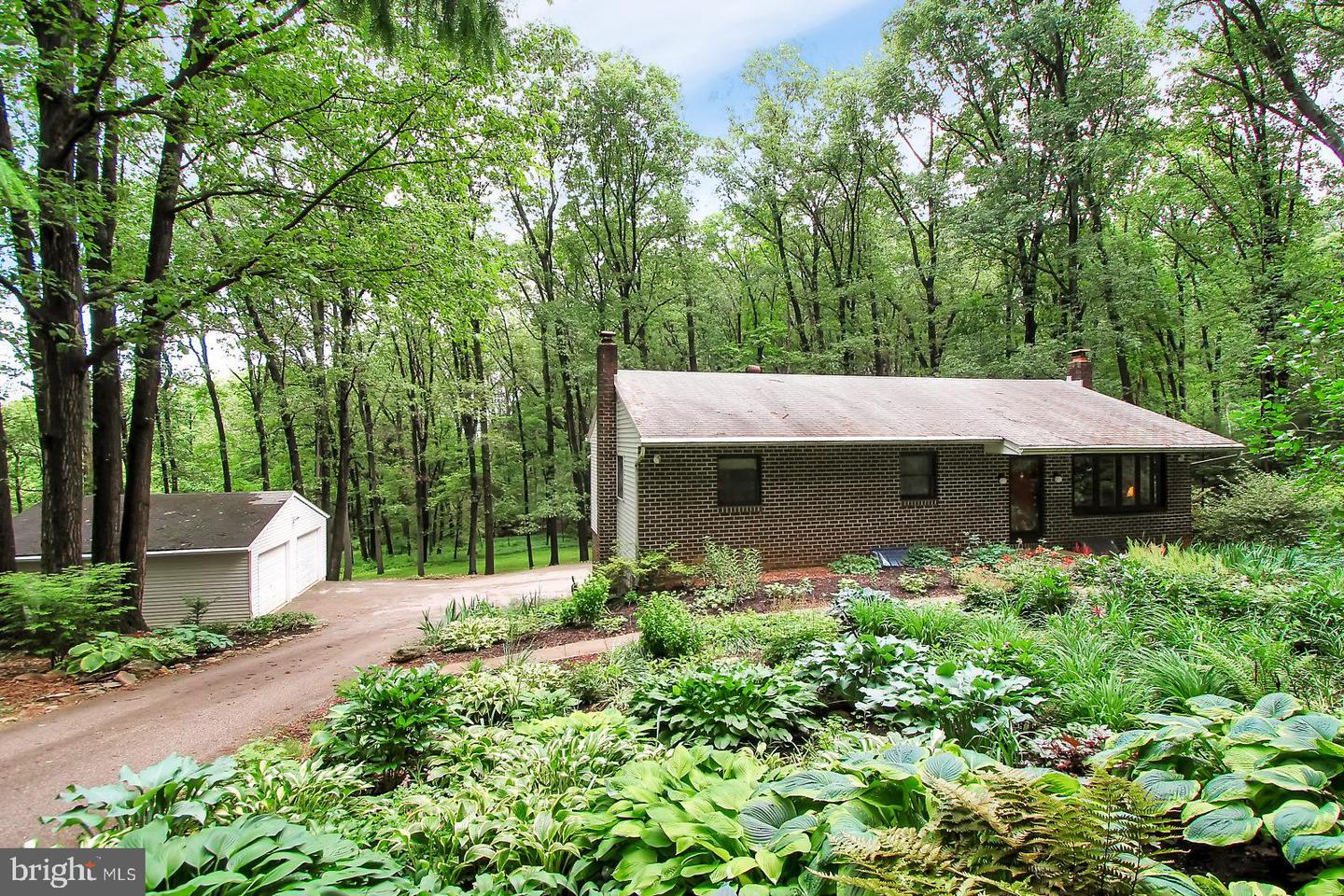 9945 Yellow Church Rd, Seven Valleys, PA 17360 MLS 1001795844