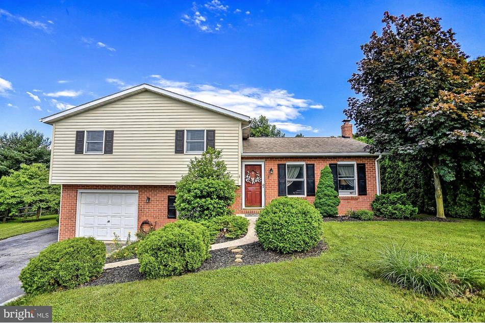 7 Lynn Ave, Newburg, PA 17240 MLS 1001799852 Coldwell Banker