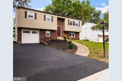 1212 Gross Drive, Mechanicsburg, PA 17055 - Photo 1