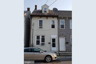 226 Guilford Street - Photo 1