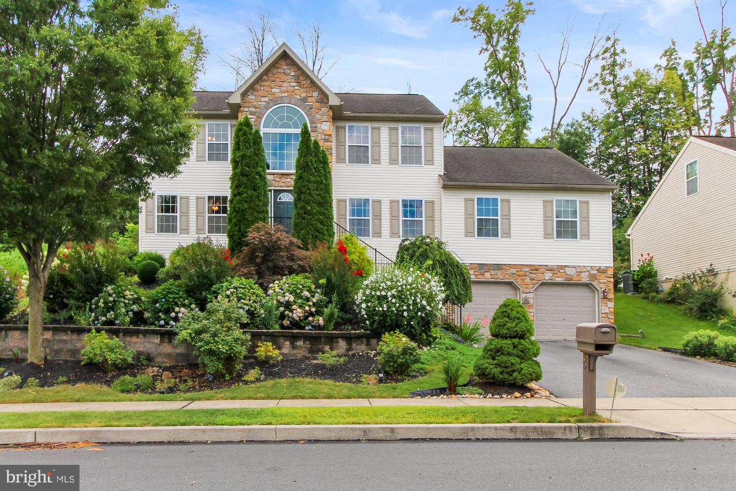 65 Sawgrass Dr, Reading, PA 19606 MLS PABK2002524 Coldwell Banker