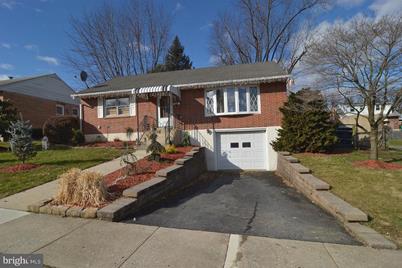 2717 Reading Boulevard, Reading, PA 19609 - Photo 1