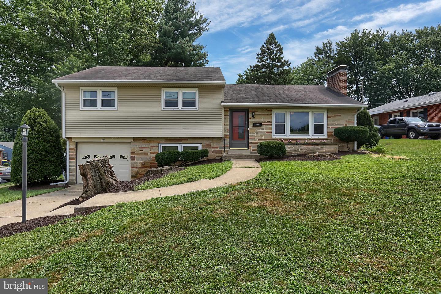 700 Beacon Hill Rd, New Cumberland, PA 17070 MLS PACB116558