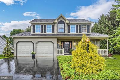 6074 Mayfair Dr Harrisburg Pa 17112 Mls Pada110340 Coldwell