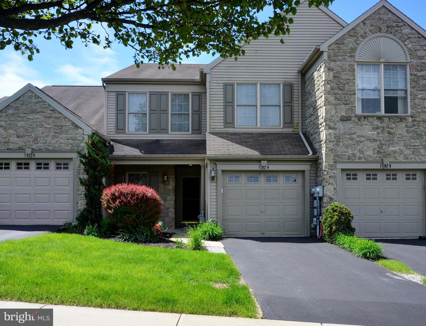 1924 Deer Run Dr, Hummelstown, PA 17036 MLS PADA110878 Coldwell Banker