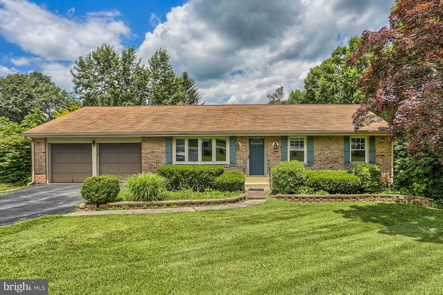 7250 Chambers Hill Rd, Harrisburg, PA 17111 MLS PADA112118 Coldwell