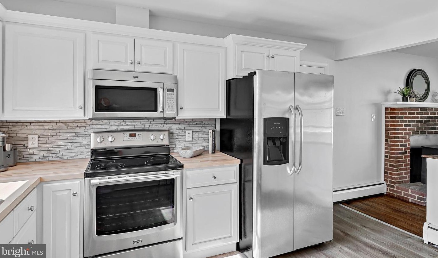728 Adelia St, Hbg Inter Airp PA  17057-2803 exterior