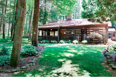 323 Perry Dr Dr Fayetteville Pa 17222 Mls Pafl166576