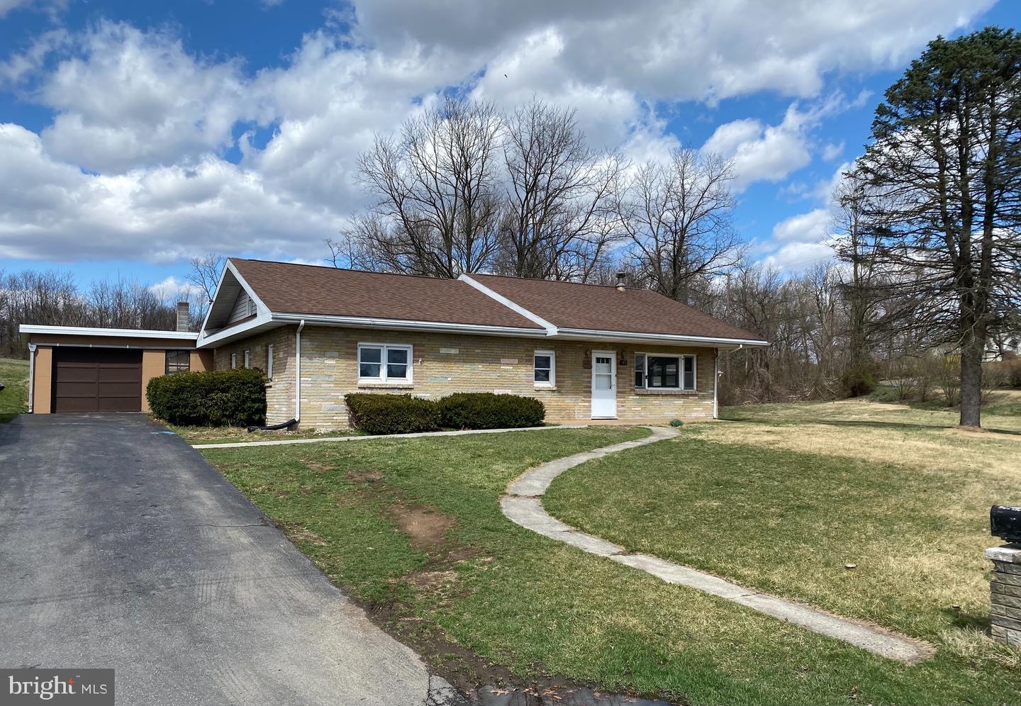 195 Highland Dr, Chambersburg, PA 17202 MLS PAFL178692 Coldwell Banker