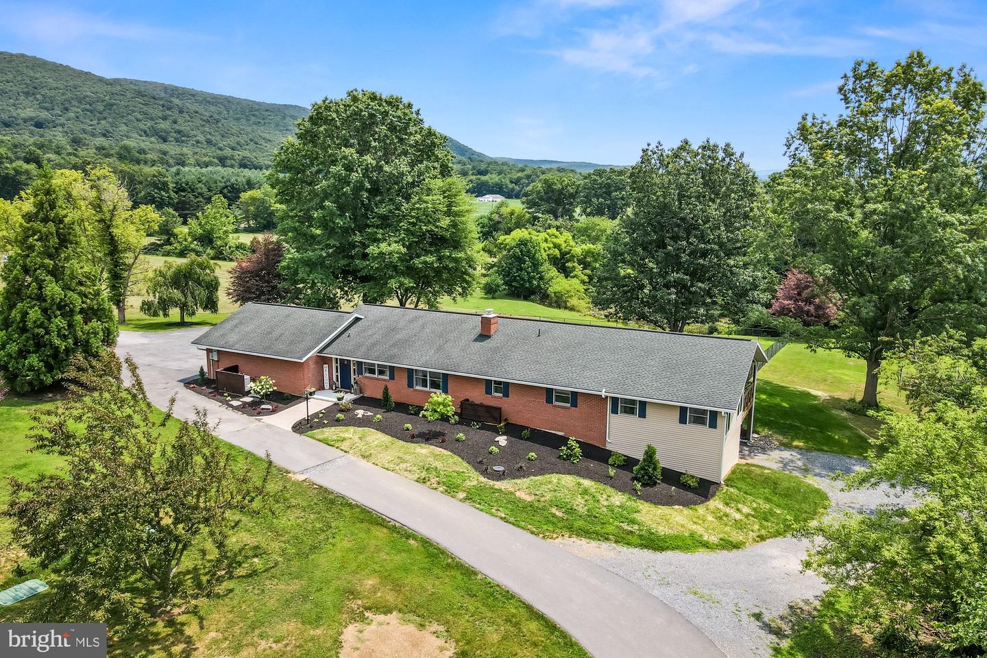 915 Black Gap Rd, Fayetteville, PA 17222 MLS PAFL2001014 Coldwell