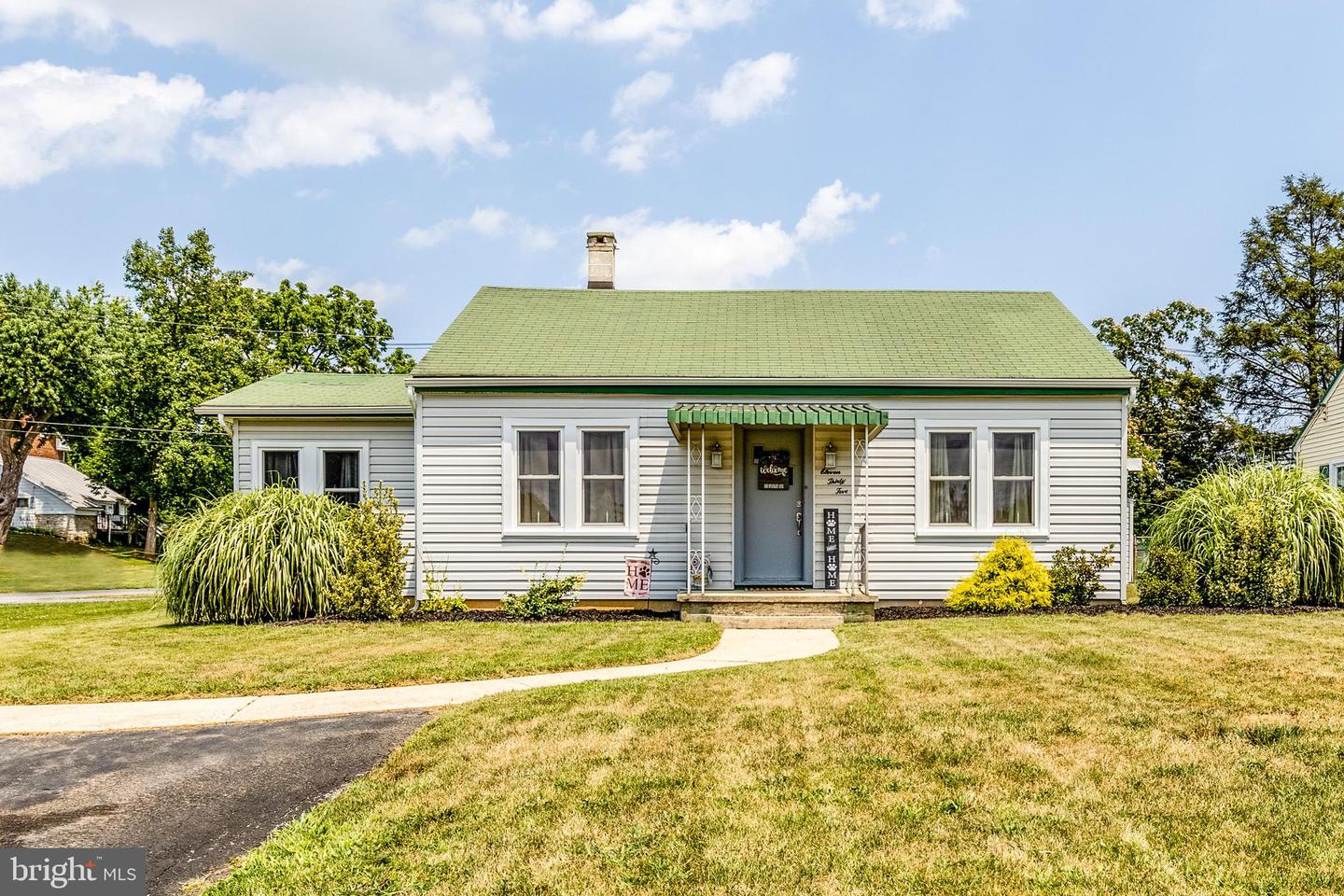 1135 Stanley Ave, Chambersburg, PA 17201 MLS PAFL2001234 Coldwell