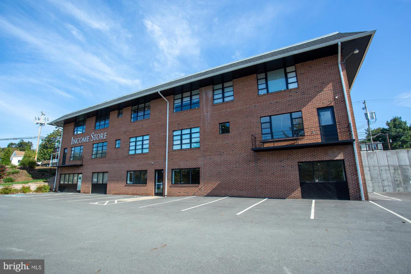 1001 Millersville Rd, Lancaster, PA 17603 MLS PALA2000123 Coldwell