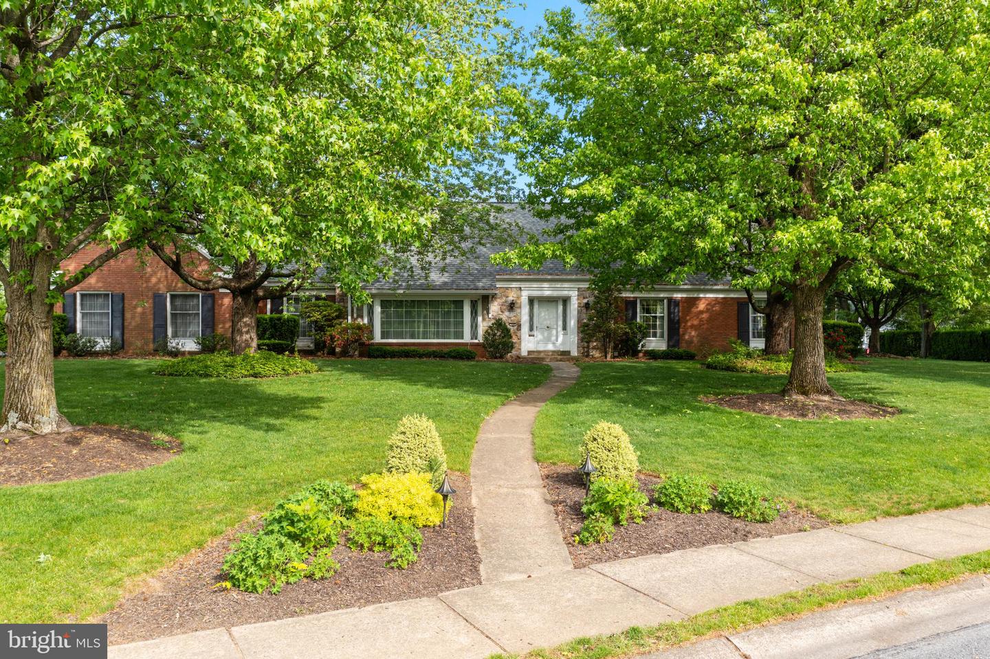 584 Pine St, Emmaus, PA 18049 MLS PALH2000876 Coldwell Banker