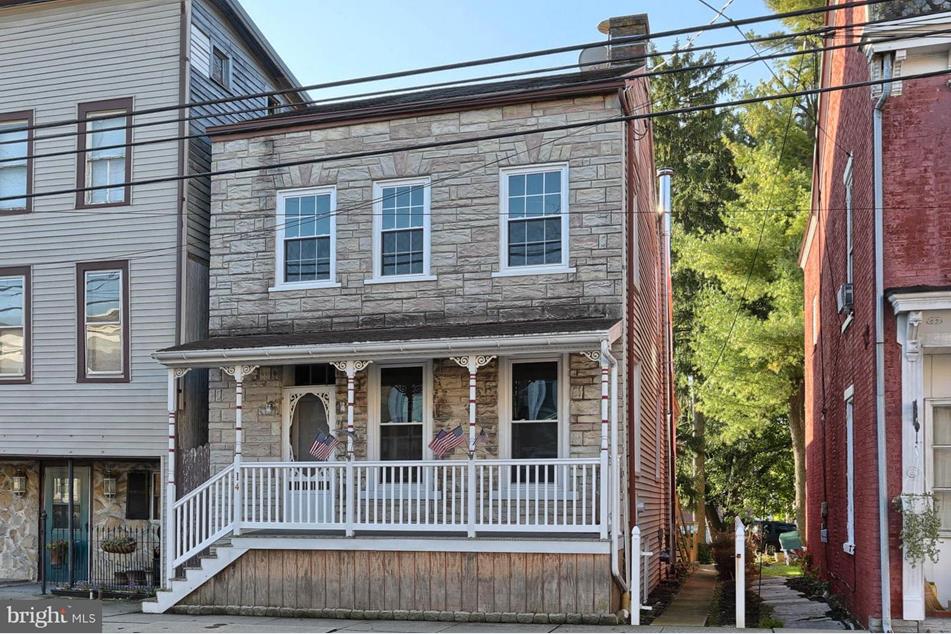 14 W Main Ave, Myerstown, PA 17067 MLS PALN100128 Coldwell Banker