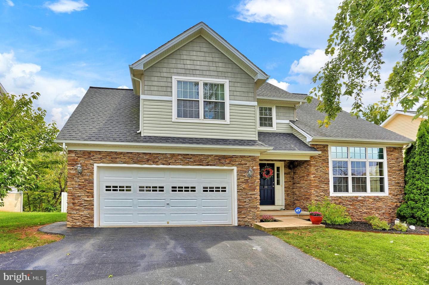 245 Old Stone Way, York, PA 17406 MLS PAYK124784 Coldwell Banker